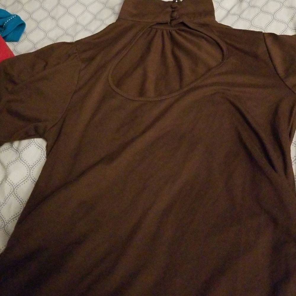 Cute built in choker shirt